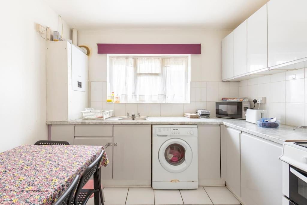 Cosy 1 Bedroom Flat Near Barking Town Centre Barking (Greater London) Exterior foto